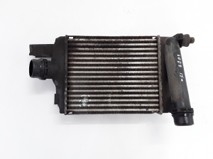 Vahejahuti radiaator - 144966051R