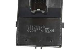 Opel Insignia (2008–2017) Fensterheberschalter vorne 13305978 - 3
