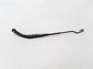  Windshield wiper blade 