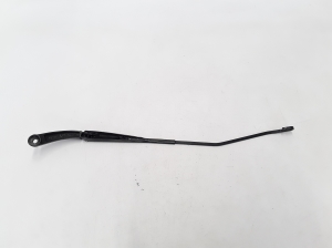  Windshield wiper blade 