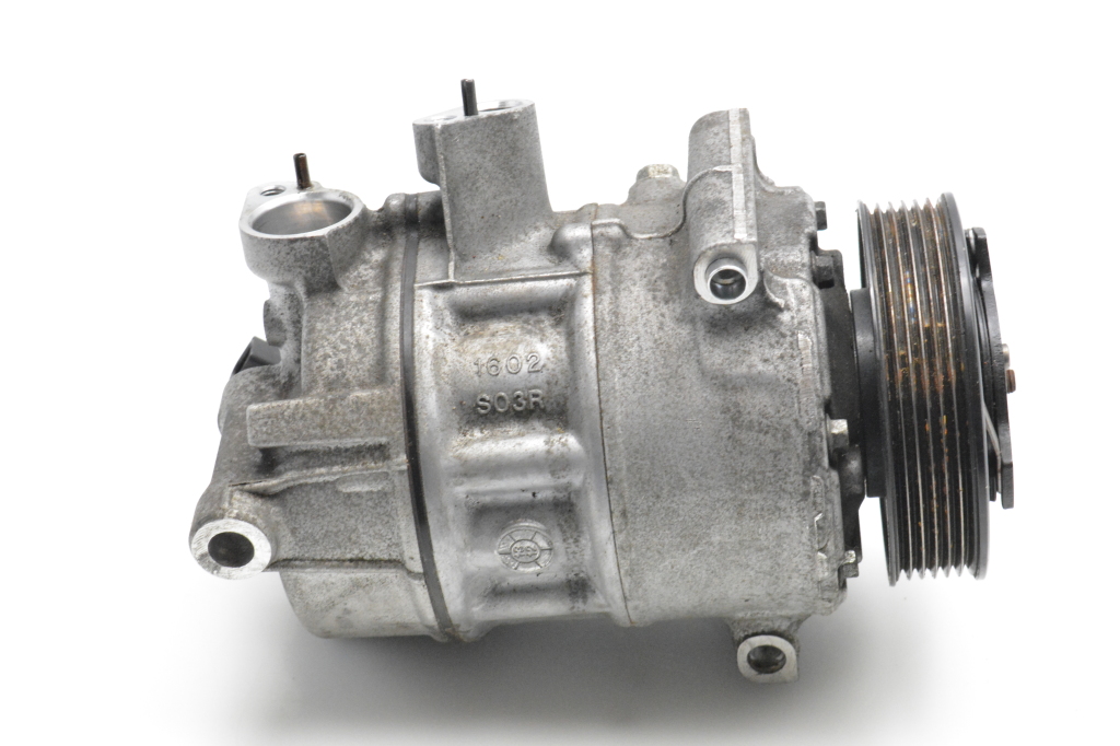 Used Volkswagen Passat Air conditioner compressor