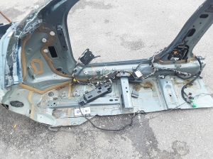 VOLVO V90 (2016–2026) Front outrigger 31675856 - 5