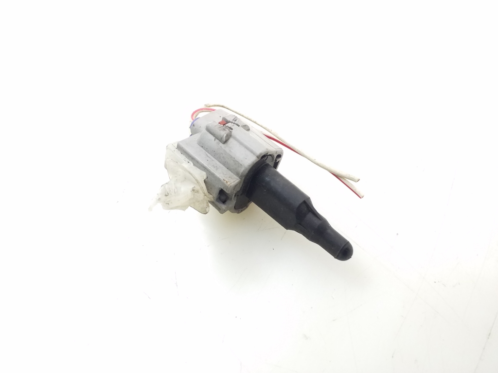 Used TOYOTA Avensis Outdoor temperature sensor 8348202010