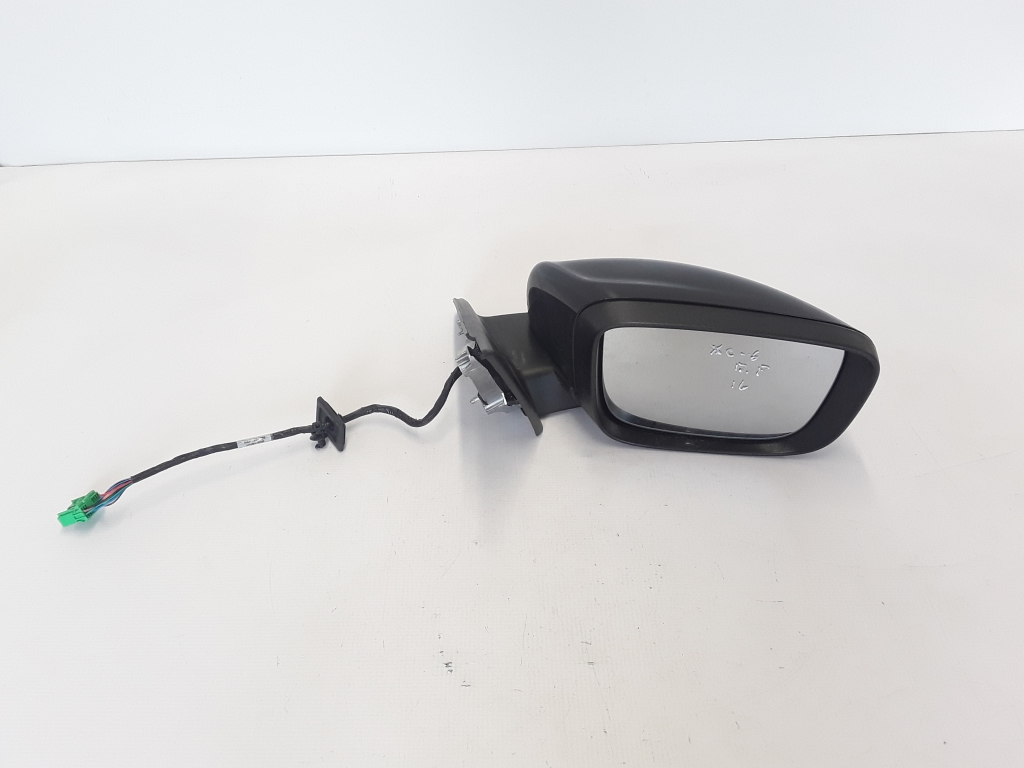 Used VOLVO XC60 Side mirror and its details 31352114