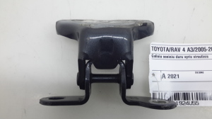 Rear side door upper hinge