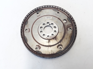  Clutch flywheel 