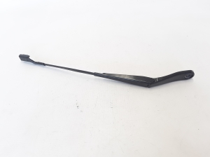  Windshield wiper blade 