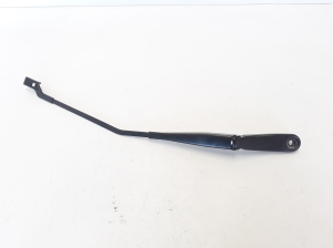  Windshield wiper blade 