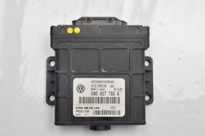 Volkswagen Touareg I (2002–2010) Getriebesteuergerät 09D927750A