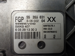 Opel Vectra C (2002–2008) Engine control unit 55355631 - 2