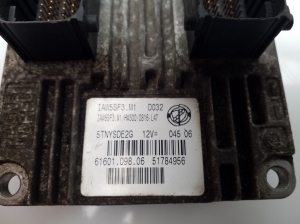 FIAT Punto (2005–2018) Calculateur moteur 6160109806 - 2
