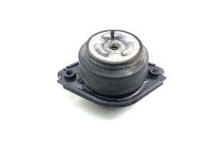 Mercedes Benz R-Class 251 (2006–2017) Engine mount A2512402717 - 3