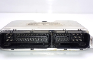 Volkswagen Passat B5 (1997–2005) Motorsteuergerät 038906019EH - 2