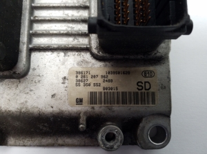 Opel Corsa C (2000–2006) Motorsteuergerät 55350552 - 4