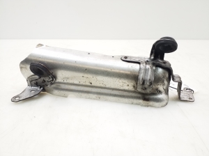Luftfiltergehäusehalter - A6420901141