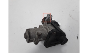  EGR valve 