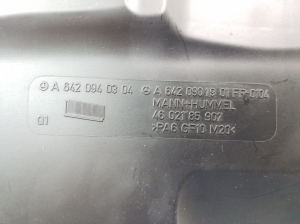 Mercedes Benz E-Class W211 (2002–2009) Luftfiltergehäuse A6420901901 - 3