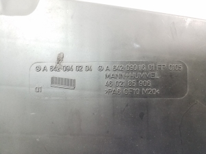 Mercedes Benz E-Class W211 (2002–2009) Luftfiltergehäuse A6420901601 - 3
