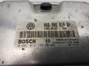 Volkswagen Polo IV (2001–2009) Motorsteuergerät 045906019BP - 3