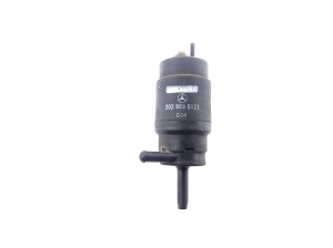 Esiklaasi pesuri pump - A2028690121