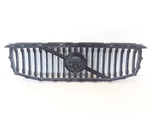  Front grille 