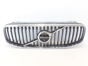  Front grille 