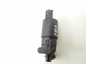TOYOTA Aygo B 10 (2005–2014) Front windshield washer pump 853300H020 - 3