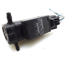 TOYOTA Previa (2000–2006) Front windshield washer pump 8533020470 - 3