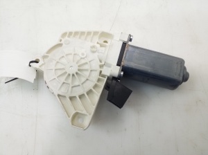 Mercedes Benz A-Class 169 (2004–2012) Front door window regulator motor A1698204442 - 2