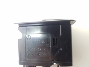 Mercedes Benz A-Class 169 (2004–2012) Esiukse klaaslüliti A2518200510 - 3