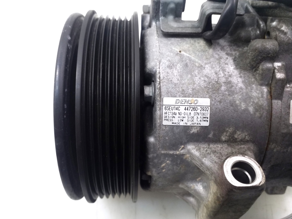 Used TOYOTA RAV 4 Air conditioner compressor 8831042320