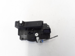 Front door lock - 8200008260