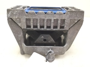  Engine cushion 