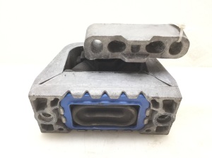  Engine cushion 