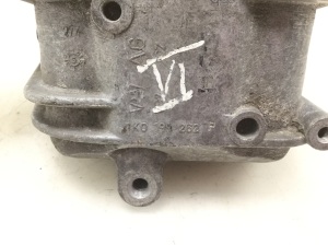  Engine cushion 