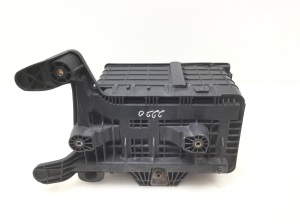 Volkswagen Touran I (2003–2010) Battery cover 1K0915336 - 3