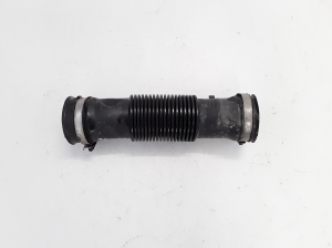   Air intake hose  - 165757148R 