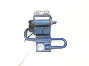 Volkswagen Caddy III (2004–2015) Front door lower hinge - 2