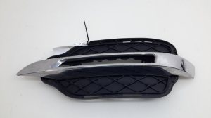  Front bumper fog lamp cover 