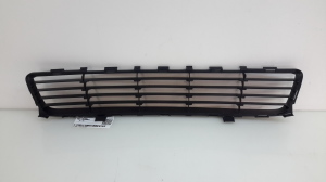  Front bumper lower grille 