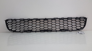 TOYOTA Corola Verso R1 (2004–2009) Front bumper lower grille 531120F020 - 2