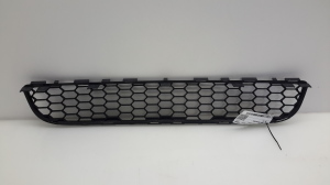TOYOTA Corola Verso R1 (2004–2009) Front bumper lower grille 531120F020 - 3