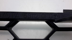 TOYOTA Corola Verso R1 (2004–2009) Front bumper lower grille 531120F020 - 3