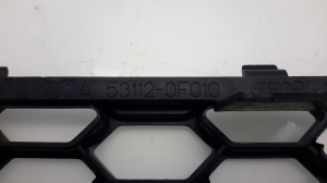 TOYOTA Corola Verso R1 (2004–2009) Front bumper lower grille 531120F010 - 2