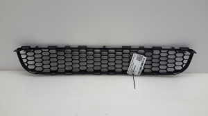 TOYOTA Corola Verso R1 (2004–2009) Front bumper lower grille 531120F010 - 3
