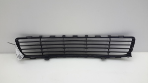  Front bumper lower grille 