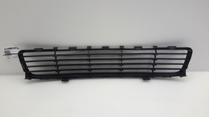  Front bumper lower grille 