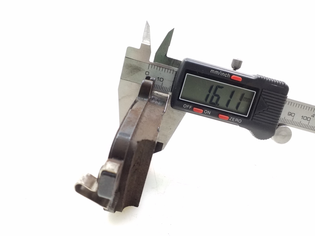 Used Mercedes Benz EClass Rear brake pads A0004232500