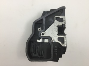 BMW 5 SERIES E60 (2003–2010) Rear side door lock 7036172 - 2