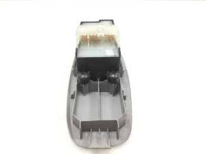 NISSAN Almera Tino V10 (2000–2006) Fensterheberschalter vorne - 2